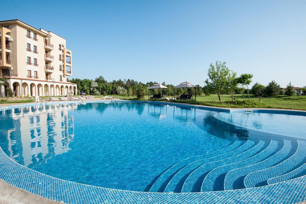 Lighthouse Golf Apart Complex&Villas บัลชิค ภายนอก รูปภาพ